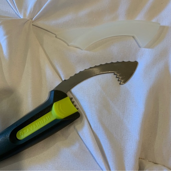 Sharper image avocado shark cutting tool - Picture 3 of 4